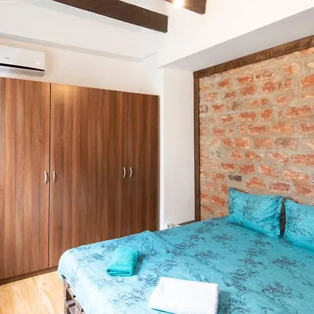 Nicole's Dorobanti *